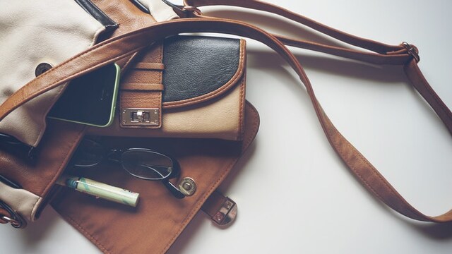 Best slings bags for all occasions Best slings bags for all occasions