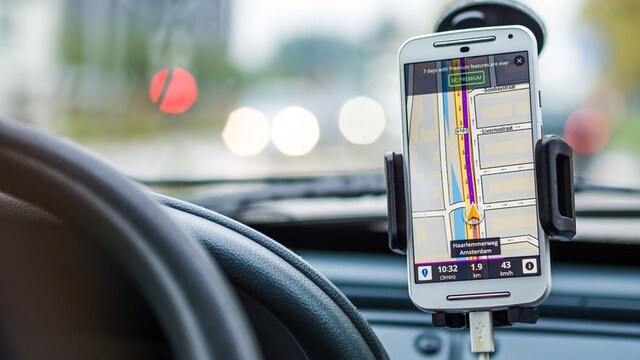 Best mobile holders to work hands free Best mobile holders to work hands free