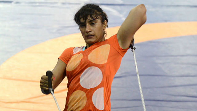 Khel Ratna awardee Vinesh Phogat tests positive for COVID-19; Bajrang Punia urges men's camp to proceed as planned Khel Ratna awardee Vinesh Phogat tests positive for COVID-19; Bajrang Punia urges men's camp to proceed as planned