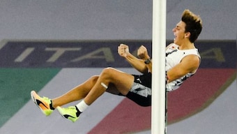 Armand Duplantis nails 16th straight pole vault win, Elaine Thompson-Herah dominates in Doha