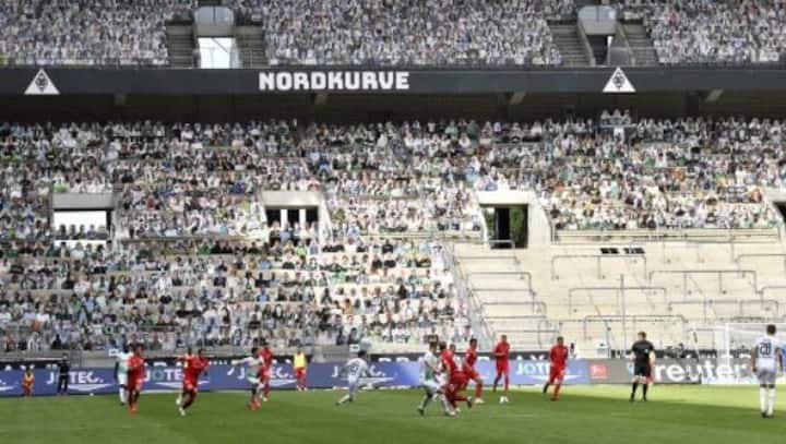 Bundesliga: Clubs allowed to have 20 percent of fan capacity in stadiums; away supporters barred Bundesliga: Clubs allowed to have 20 percent of fan capacity in stadiums; away supporters barred