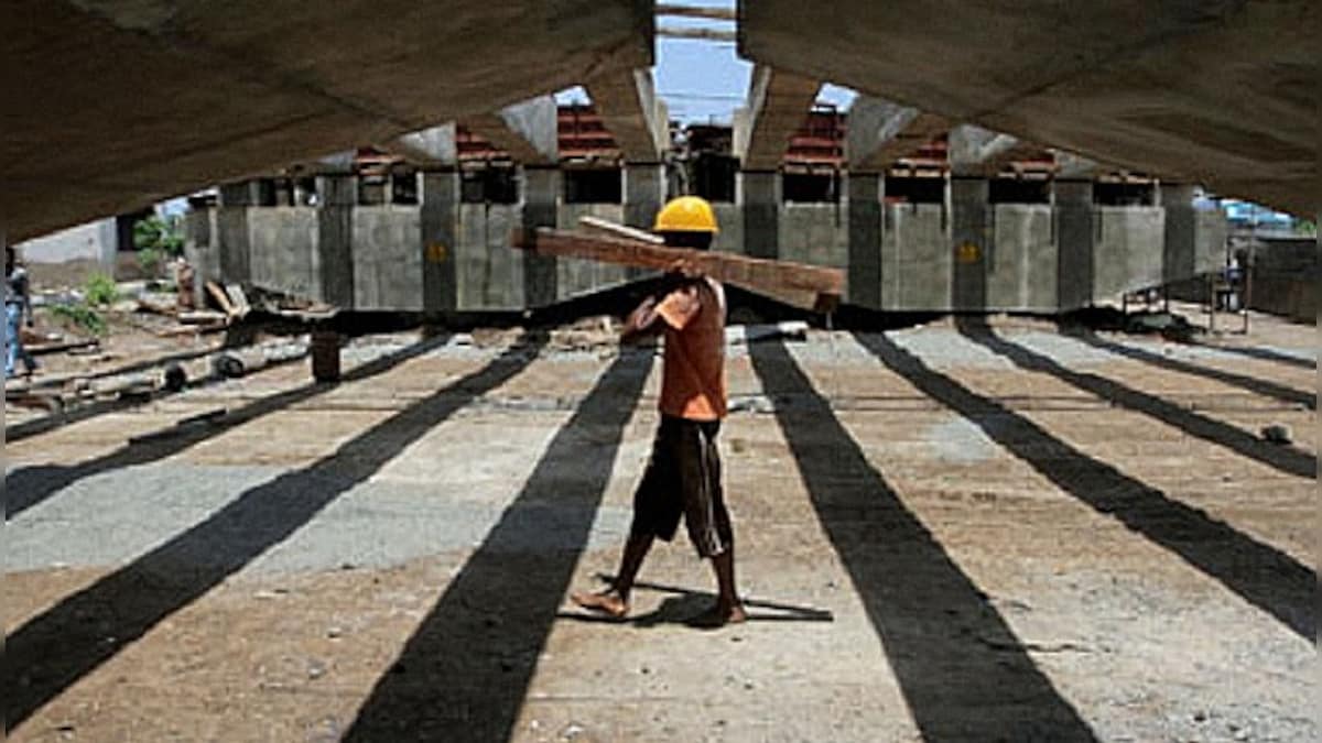 80% of India's informal workers lost jobs during COVID lockdown, 63% survived on two meals a day, shows data