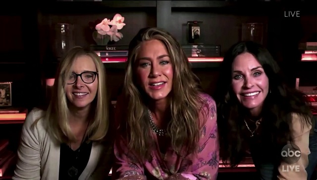 Emmys 2020: Jennifer Aniston, Courteney Cox, Lisa Kudrow stage a mini-Friends reunion Emmys 2020: Jennifer Aniston, Courteney Cox, Lisa Kudrow stage a mini-Friends reunion