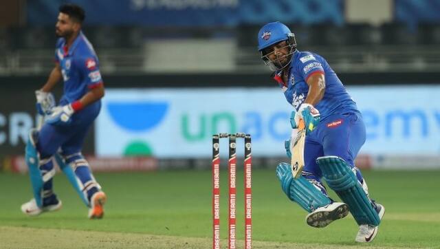 Skipper Shreyas Iyer and Rishabh Pant added 73 runs after the fall of early wickets. Image courtesy: Twitter/@DelhiCapitals