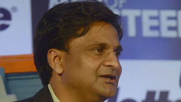 ICC match referee Javagal Srinath backs bowlers in run-out debate, says non-striker 'should stick to the crease'