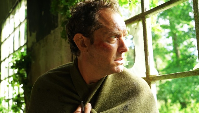 The Third Day: Jude Law, Naomie Harris explore strange but familiar terrain in HBO’s psychological horror series The Third Day: Jude Law, Naomie Harris explore strange but familiar terrain in HBO’s psychological horror series