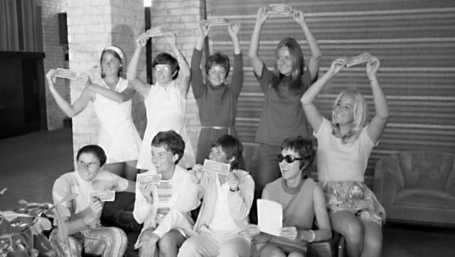 Tennis celebrates 50th anniversary of the 'Original 9' trailblazers who stood for equality in 1970 Tennis celebrates 50th anniversary of the 'Original 9' trailblazers who stood for equality in 1970