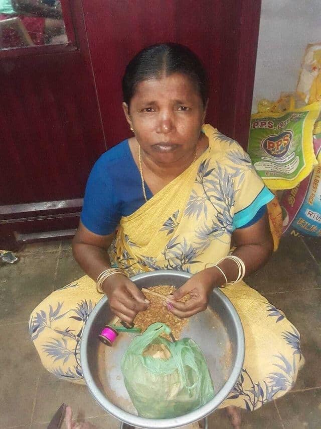 R Amutha, 48, has been rolling beedis for thirty years now, and earns Rs 200 for every set of 1,000 hand-rolled cigarettes. Neerad Pandaripandhe