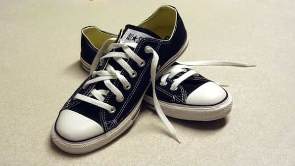 Shoes, sandals with an upward curve around toes may ease movement but can weaken foot muscles, study claims