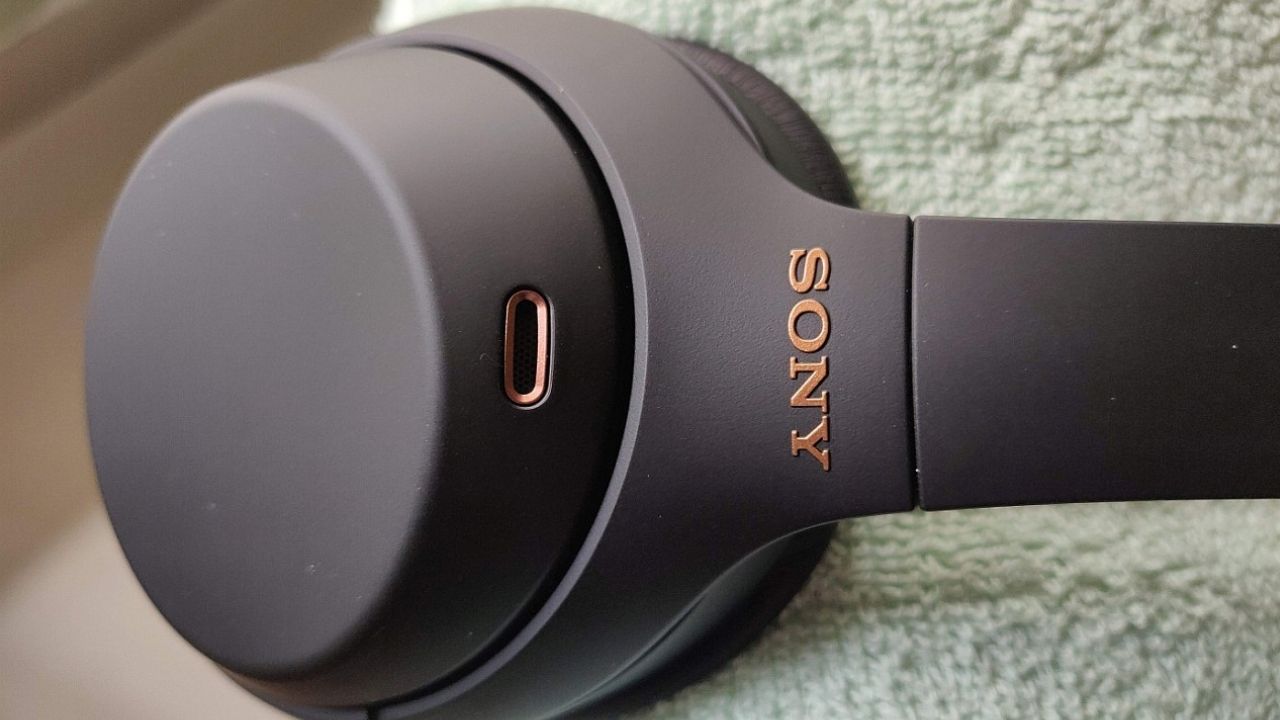 Sony WH-1000XM4 Review: One of the best wireless noise cancelling headphones in India Sony WH-1000XM4 Review: One of the best wireless noise cancelling headphones in India