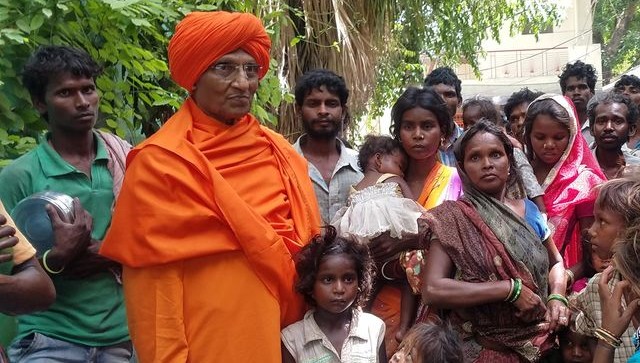 'Truly secular despite his saffron dress': Activists, politicians condole death of Swami Agnivesh 'Truly secular despite his saffron dress': Activists, politicians condole death of Swami Agnivesh