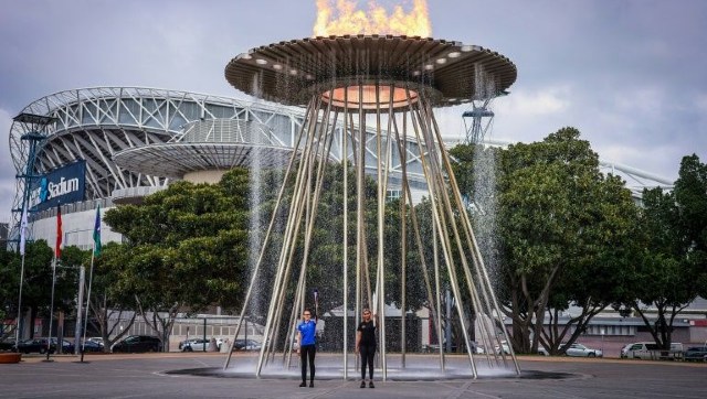 Sydney re-lights cauldron to mark 20th anniversary of Olympics Sydney re-lights cauldron to mark 20th anniversary of Olympics