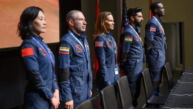 The five astronauts on the mission to Mars