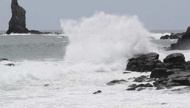 Typhoon Muifa approaches southern islands of Japan, 'strong waves and winds' expected Typhoon Muifa approaches southern islands of Japan, 'strong waves and winds' expected