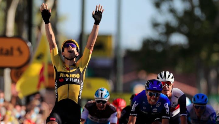 Home rider Wout van Aert fends off Giacomo Nizzolo, Matteo Trentin to win eventful Gent-Wevelgem