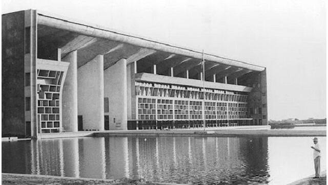 Le Corbusier at the High Court of Punjab and Haryana. Image via www. highcourtchd.gov.in