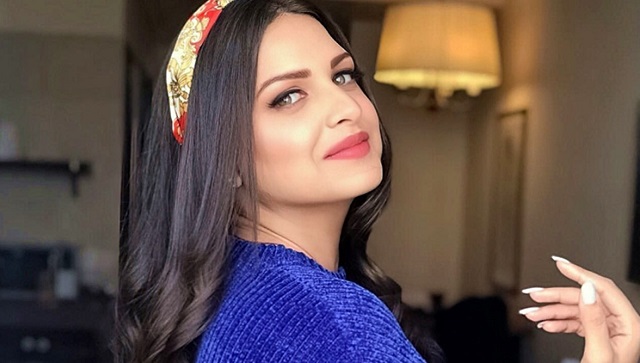 Former Bigg Boss contestant Himanshi Khurana tests positive for COVID-19 Former Bigg Boss contestant Himanshi Khurana tests positive for COVID-19