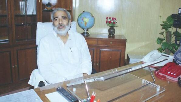 'Speechless and sad': From Lalu to Modi, political leaders react to Raghuvansh Prasad Singh's death