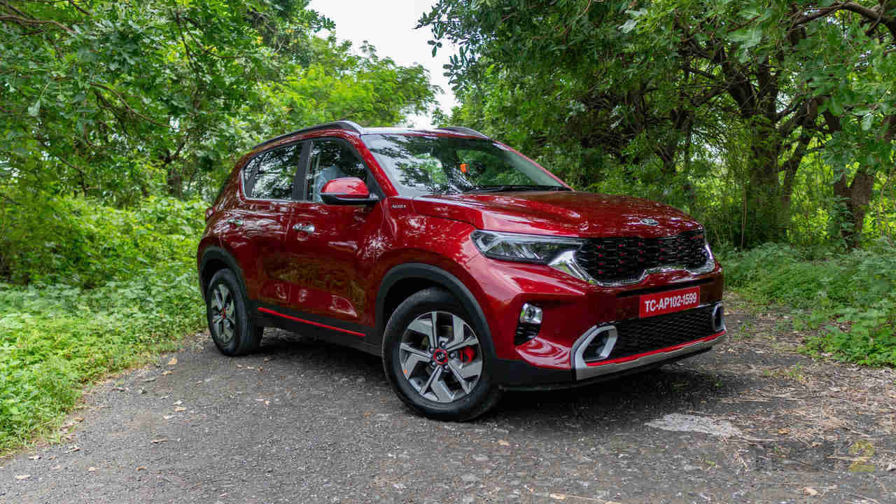 At the lower end, the Kushaq will have to face competition from well-equipped compact SUVs such as the Kia Sonet, Hyundai Venue and Mahindra XUV300. Image: Tech2/ Tushar Burman