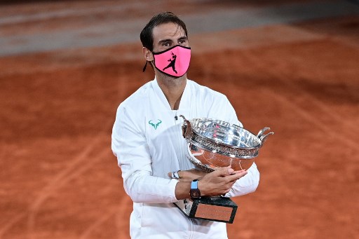 'Well done Rafa, you deserve it': Roger Federer pays Twitter tribute to Rafael Nadal after record 2020 French Open win 'Well done Rafa, you deserve it': Roger Federer pays Twitter tribute to Rafael Nadal after record 2020 French Open win