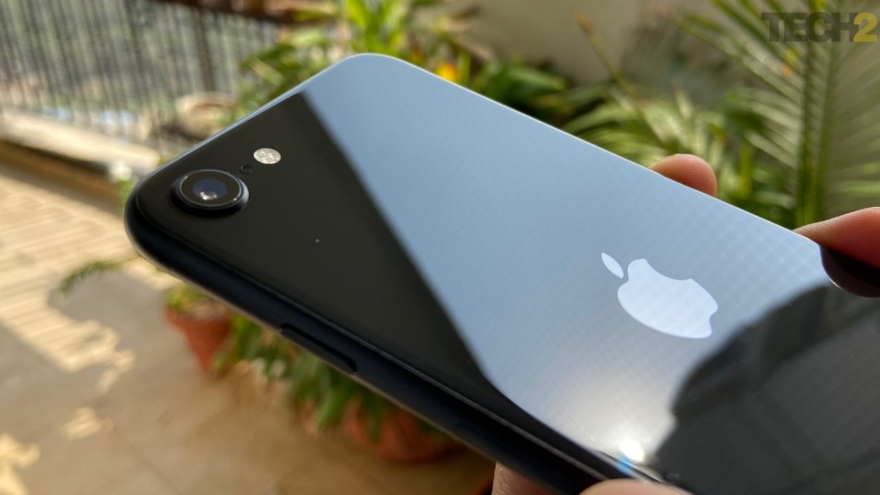 Flipkart Apple Days sale is now live: Best deals on iPhone 12, iPhone XR, iPhone SE and more Flipkart Apple Days sale is now live: Best deals on iPhone 12, iPhone XR, iPhone SE and more