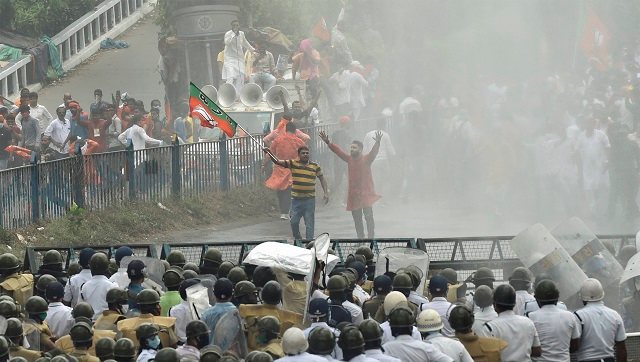 Bengal BJP workers clash with police during 'march to Nabanna'; party condemns 'barbaric treatment' of cadre Bengal BJP workers clash with police during 'march to Nabanna'; party condemns 'barbaric treatment' of cadre