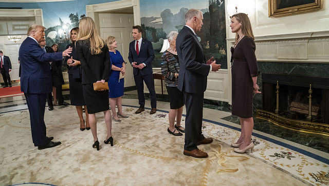 Coronavirus flourishes where Donald Trump spends much of his time: Indoors Coronavirus flourishes where Donald Trump spends much of his time: Indoors