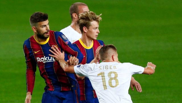 Barcelona extend contracts of Gerard Pique, Marc-Andre ter Stegen; salaries adjusted temporarily due to pandemic Barcelona extend contracts of Gerard Pique, Marc-Andre ter Stegen; salaries adjusted temporarily due to pandemic