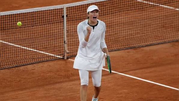 French Open 2020: Teenager Iga Swiatek ousts top-seed Simona Halep; Nadia Podoroska, Martina Trevisan in quarters