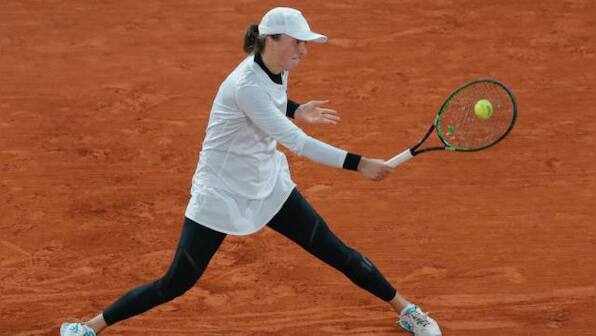 French Open 2020: Naomi Osaka-inspired Iga Swiatek books semi-final with qualifier Nadia Podoroska
