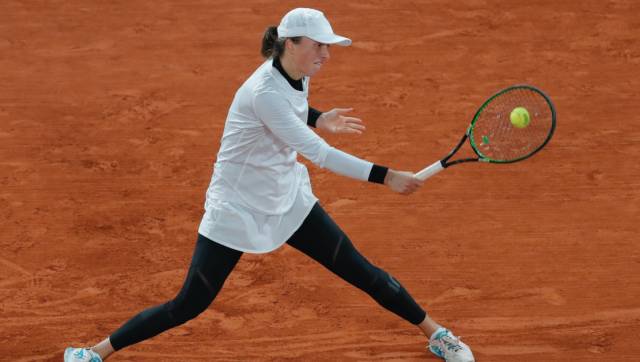 French Open 2020: Naomi Osaka-inspired Iga Swiatek books semi-final with qualifier Nadia Podoroska French Open 2020: Naomi Osaka-inspired Iga Swiatek books semi-final with qualifier Nadia Podoroska