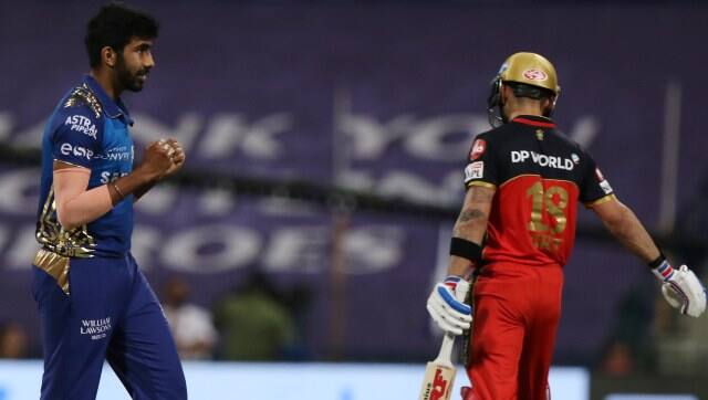 RCB’s batting order failed to fire in middle overs against MI. Image: Sportzpics 