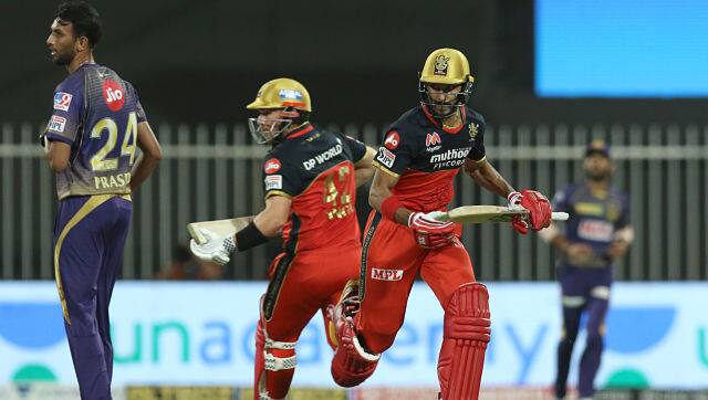 After winning the toss, RCB captain Virat Kohli opted to bat first. Openers Dedvdutt Padikkal (32 off 23) and Aaron Finch (47 off 33) gave a solid base for the batsmen to follow as they put on 67 for the first wicket. Sportzpics