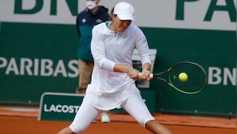 French Open winner Iga Swiatek urges athletes to 'try and see' how working with sports psychologists could boost performance