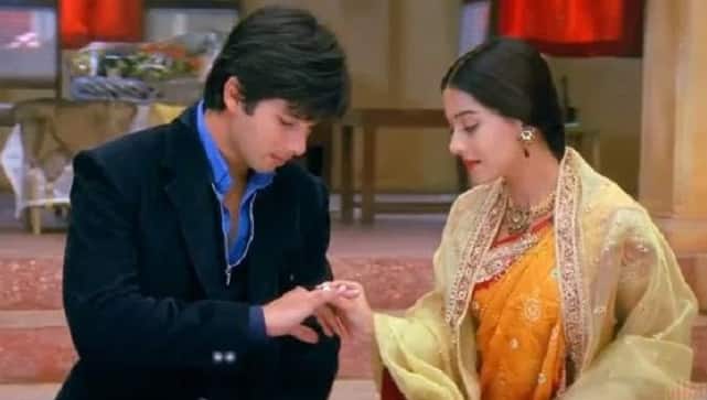 Shahid Kapoor and Amrita Rao in a still from Vivah | Twitter