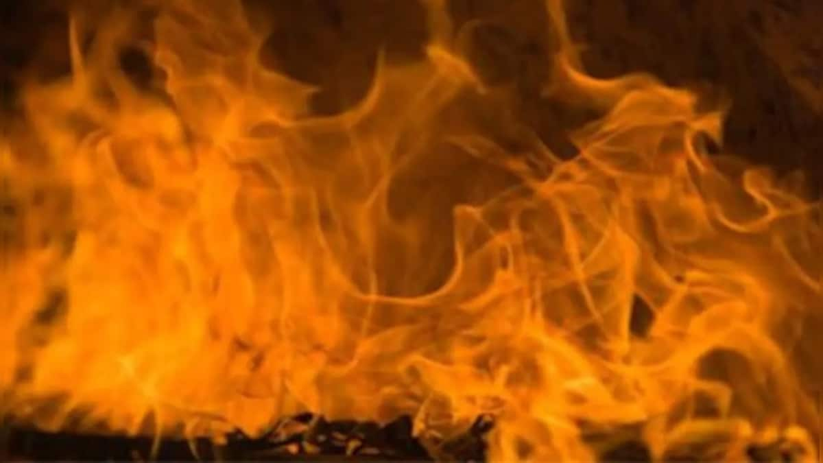 At least 16 injured at Mumbai's Lalbaug as cylinder blast causes fire in residential building