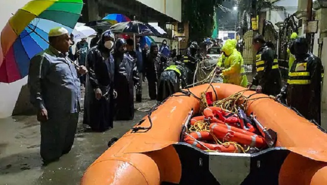 Heavy rains disrupt normal life in parts of Telangana, roads water-logged in Hyderabad Heavy rains disrupt normal life in parts of Telangana, roads water-logged in Hyderabad
