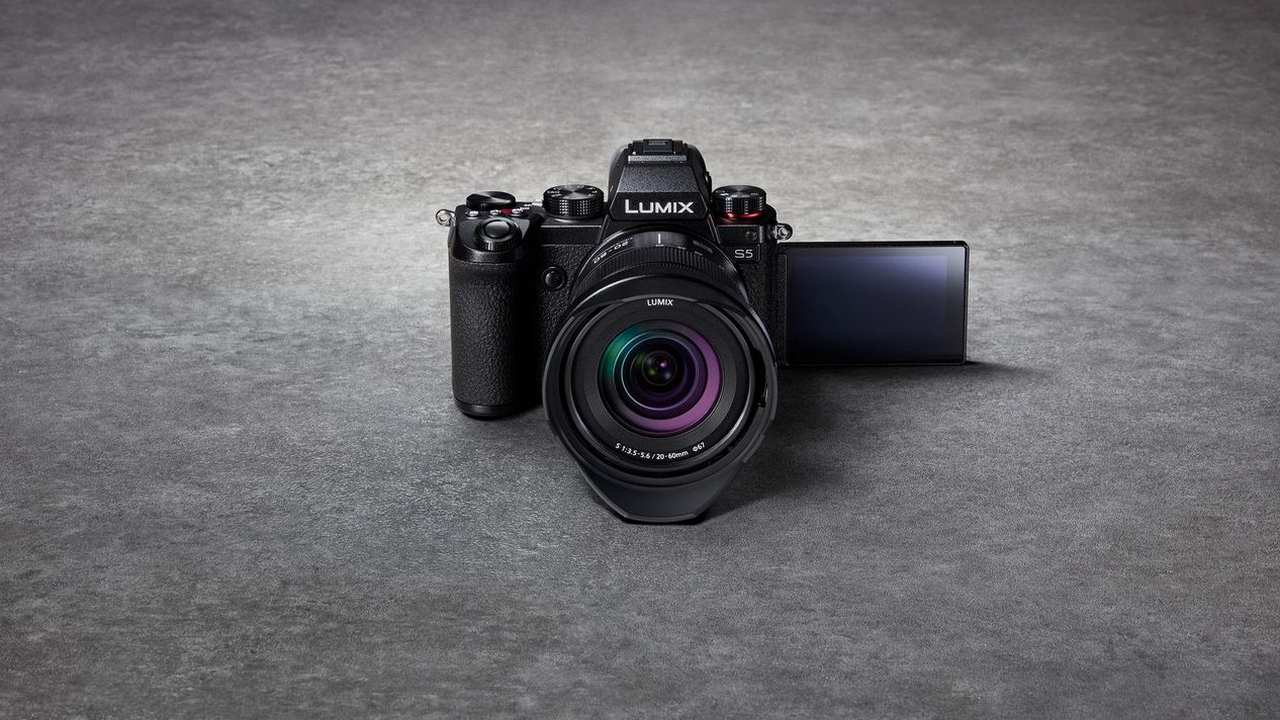  Panasonic launches full-frame mirrorless camera Lumix S5 in India at Rs 1,64,900