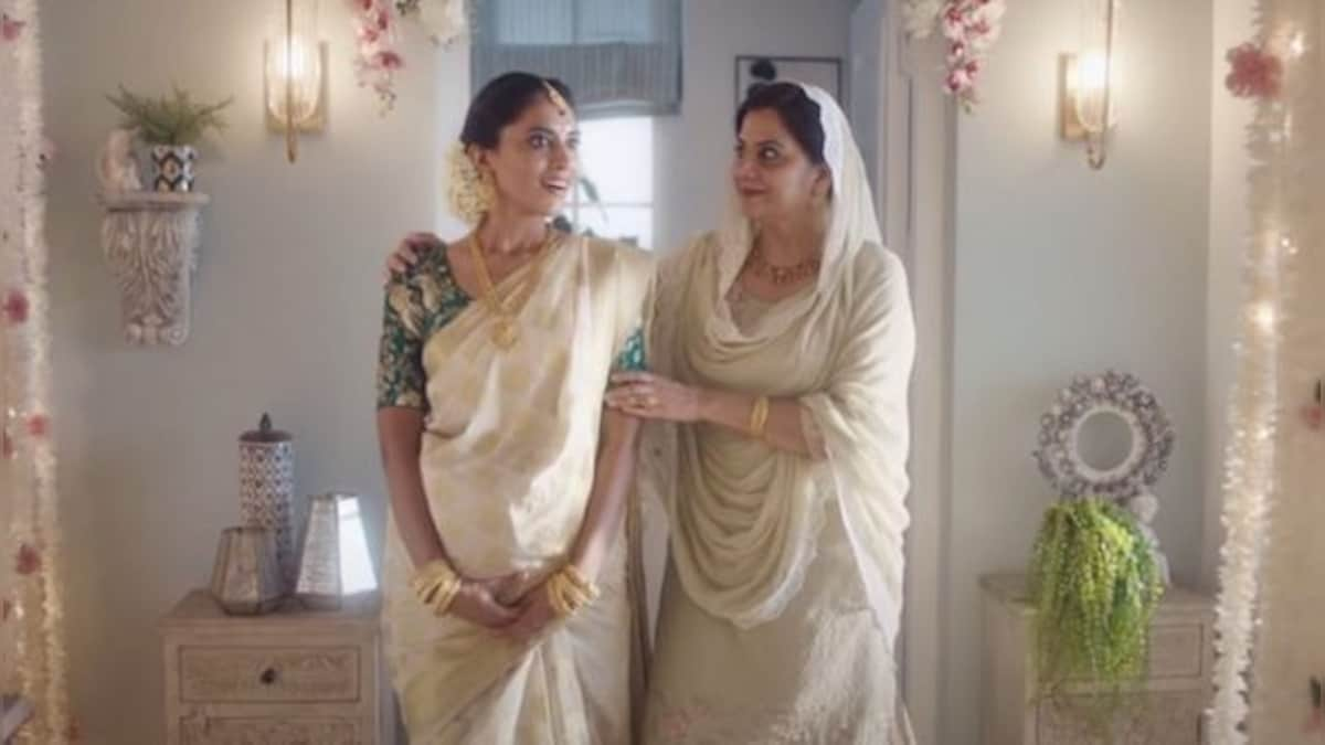 Tanishq store in Gujarat's Gandhidham pastes handwritten apology on its door over withdrawn ad