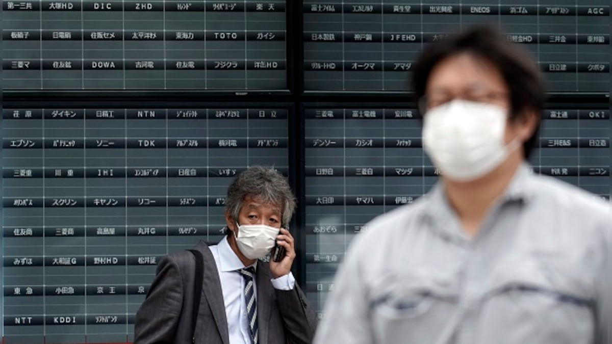 Tokyo stock markets reopen after hardware failure halted trade all day; shares seen rebounding, says expert