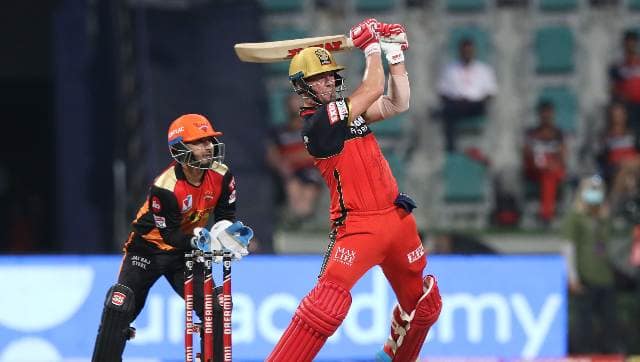 Task was cut out once again for AAB de Villiers, who played a gritty knock of 56 to take RCB to 132-7. Sportzpics