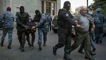 After war between Armenia and Azerbaijan, peace sees winners and losers swap places