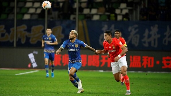 Chinese Super League: Brazilian forward Alex Teixeira stars as Jiangsu Suning wins first league title