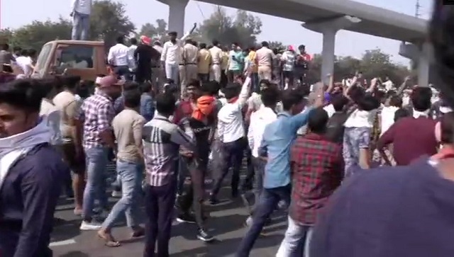Ballabhgarh murder: Protesters block Delhi-Agra highway, pelt stones at police; 10 cops injured Ballabhgarh murder: Protesters block Delhi-Agra highway, pelt stones at police; 10 cops injured