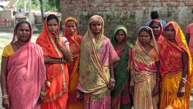 Jeevika workers and women migrant workers from East Champaran. Devparna Acharya