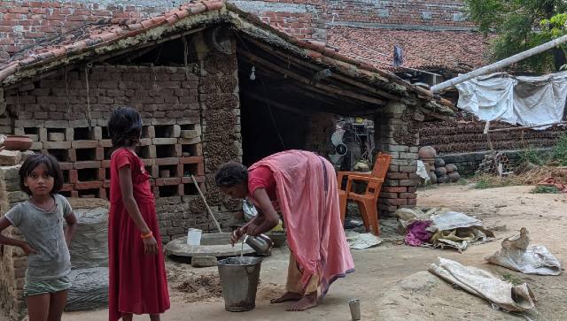 Shobha and her family, who had left Delhi during lockdown. It took them nearly a week and around Rs 30,000 to reach their village in Nalanda. Devparna Acharya