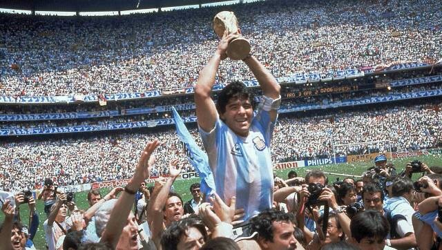 Diego Maradona dead at 60: Tributes pour in for Argentine legend after his demise Diego Maradona dead at 60: Tributes pour in for Argentine legend after his demise