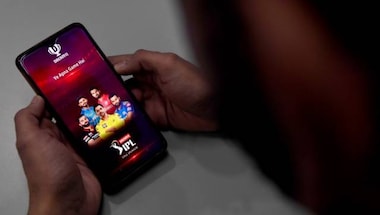 IPL 2021: Barber in Bihar's Madhubani wins Rs 1 crore in IPL Dream11 fantasy game, says will clear debts