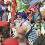 Farmers continue sit-in protest at Noida-Delhi border, key route to NCT closed for vehicles