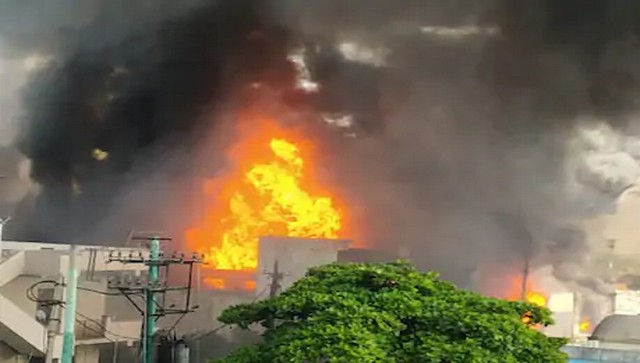 Major blaze at Bengaluru chemical factory; four employees rescued, 15 fire tenders on spot Major blaze at Bengaluru chemical factory; four employees rescued, 15 fire tenders on spot